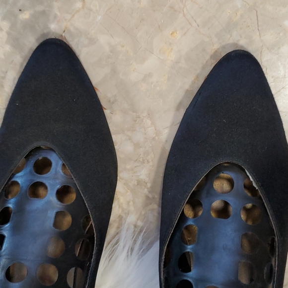 Yves saint laurent black  satin heel pumps slipon shoes size 7.5M - Picture 2 of 16